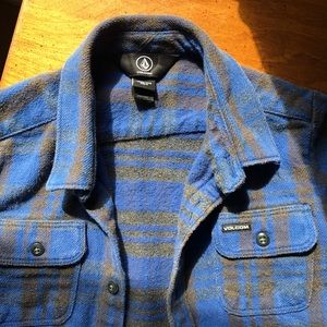 Volcom boy distressed flannel button up
